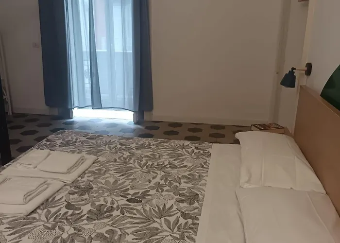 E Rosaroll Гостевой дом Неаполь