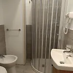 E Rosaroll نابولي