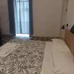E Rosaroll بيت ضيافة نابولي