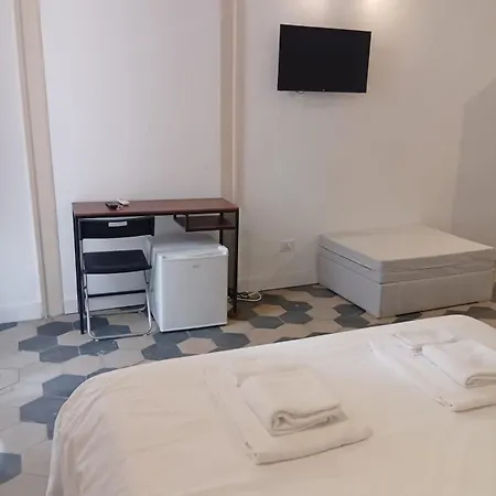 E Rosaroll بيت ضيافة