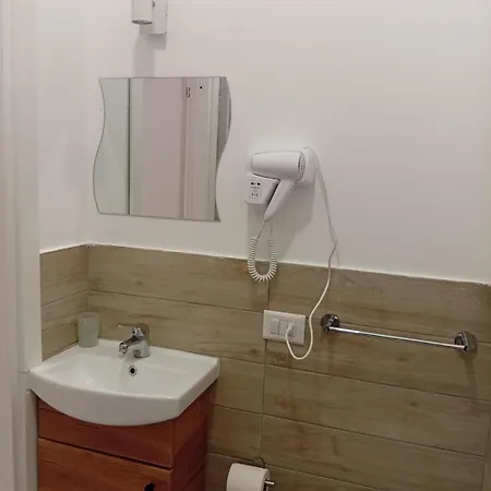 E Rosaroll بيت ضيافة