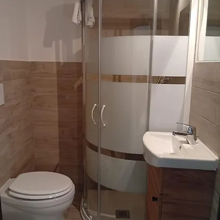E Rosaroll بيت ضيافة 3*