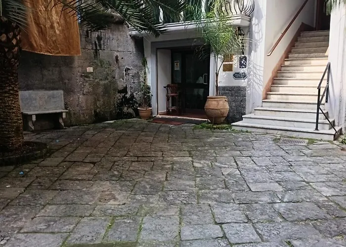 E Rosaroll 3* Neapel