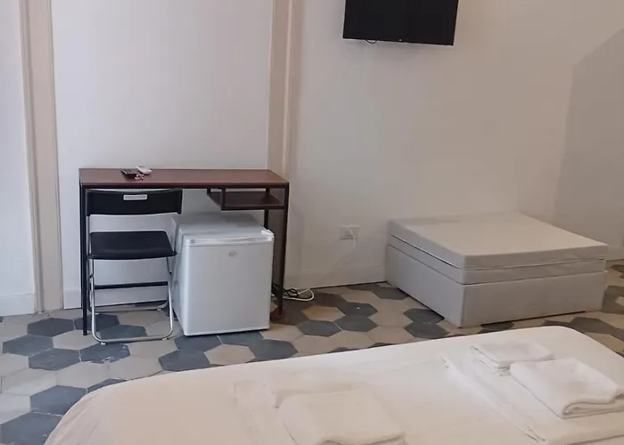 E Rosaroll 3* Neapel